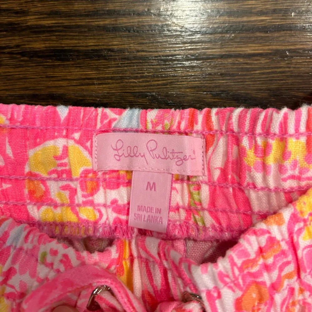 Lilly Pulitzer drawstring shorts - Picture 3 of 9